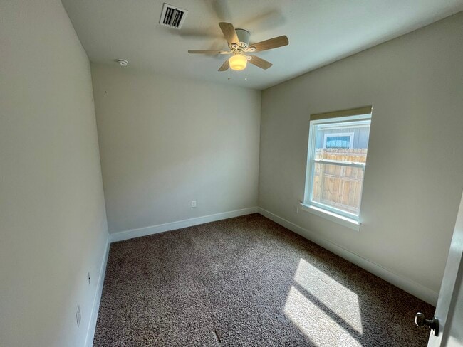 Building Photo - 3533 Sailfish Dr
