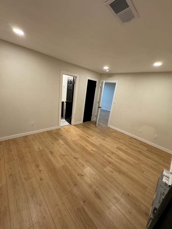 Building Photo - 120 Clinch Dr