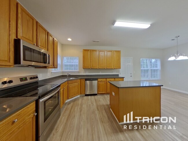 Building Photo - 3830 Pauline Ln
