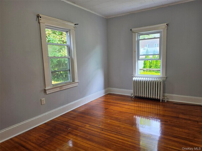 Building Photo - 81 Waring Pl