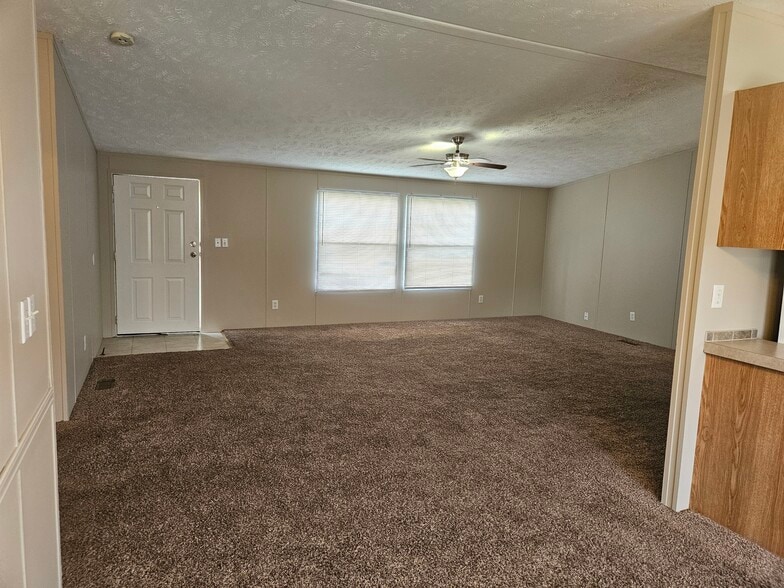 Building Photo - 159 Lynnwood Cir