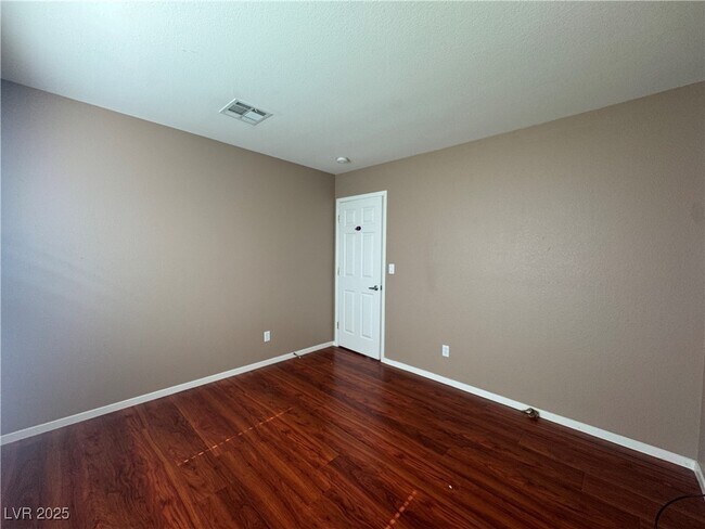 Building Photo - 9963 Burton Lake Ct