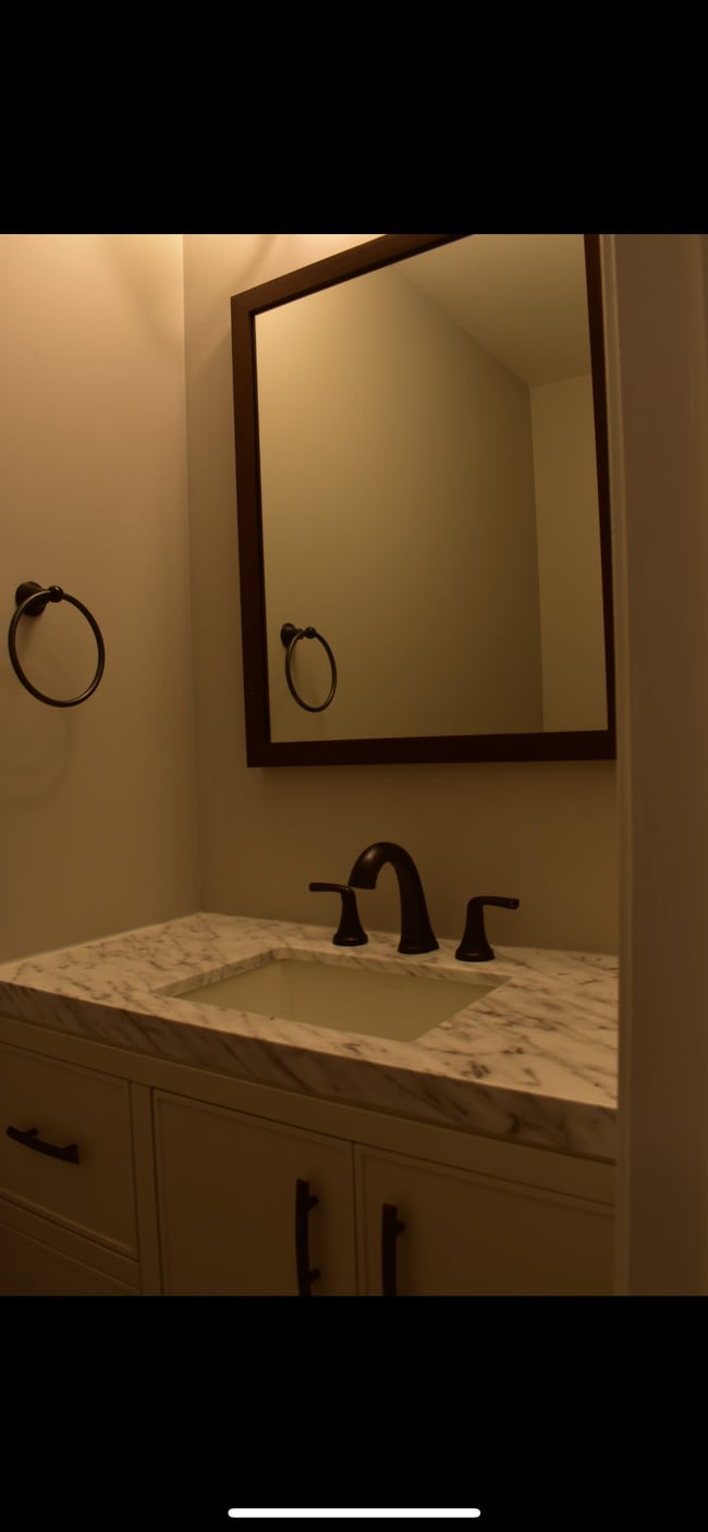 Powder room 1st floor - 5010 Kenilworth Ave