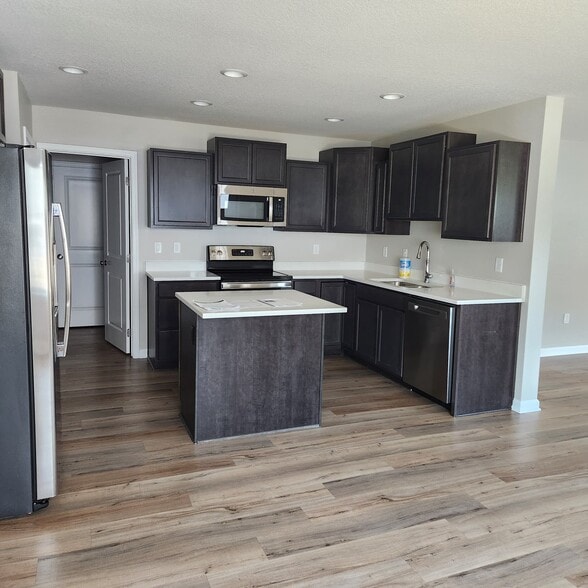 Building Photo - 1500 Primrose Dr SE