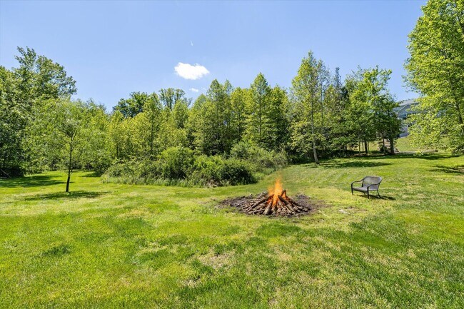 Building Photo - Gorgeous 5 Bed 3.5 Bathroom in Stafford, VA