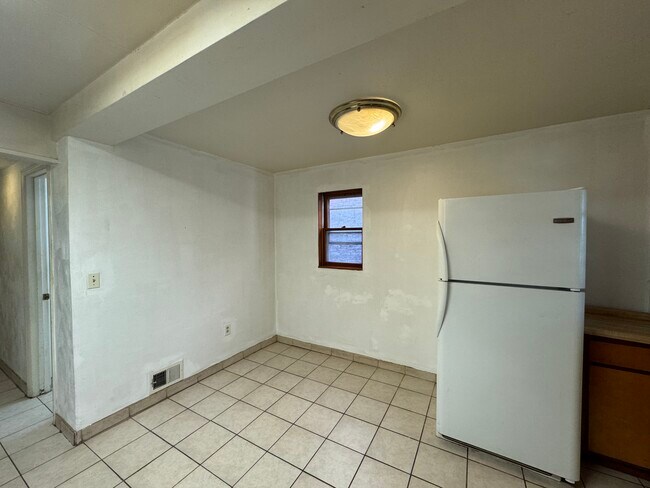 Building Photo - 505 Cato St