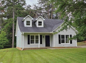 Building Photo - 120 Salem St