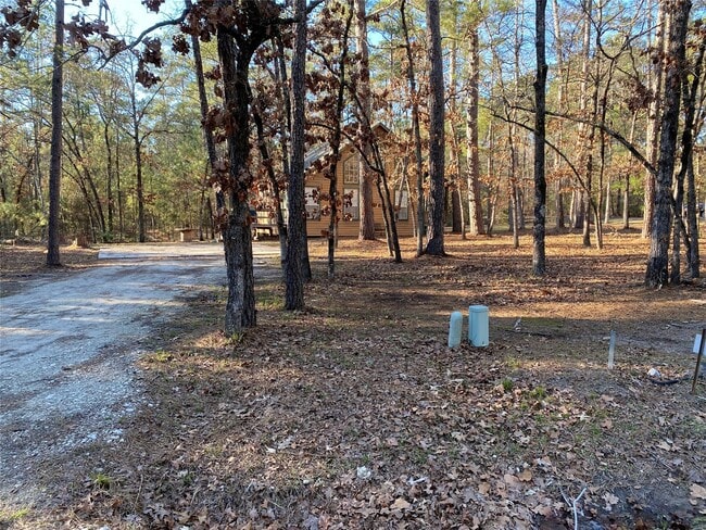 Building Photo - 24501 Pine Oaks Ct