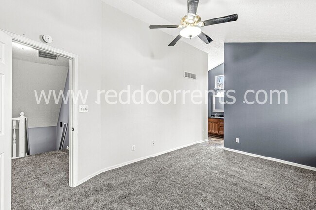 Building Photo - Charming 3-Bedroom Ranch with Scenic Backy...