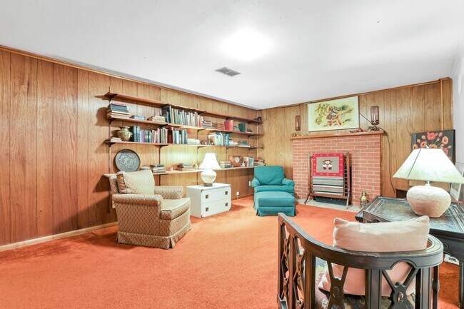 Finished basement gives you a 3rd "living" room - 162 Denison Dr