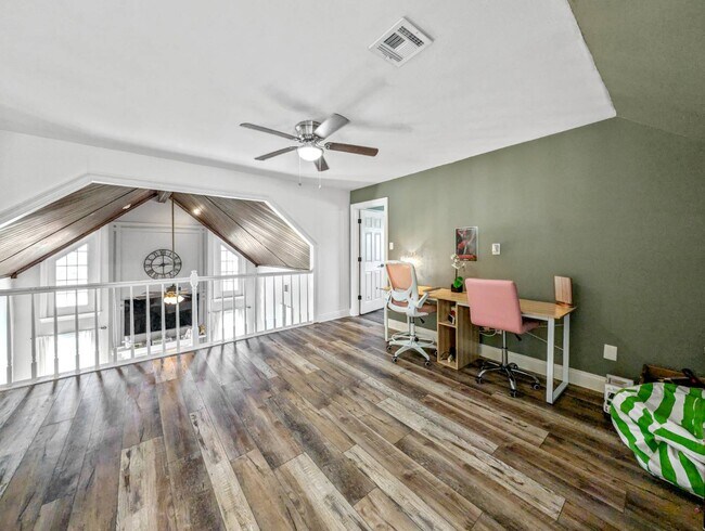 Building Photo - 3404 Lake Lynn Dr