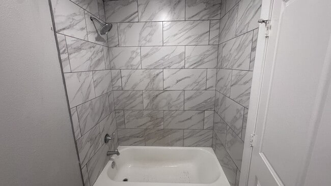 Building Photo - 3503 Division St