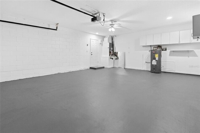 Building Photo - 6747 Deer Pond Ln