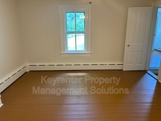Building Photo - 209 Tanner Ln