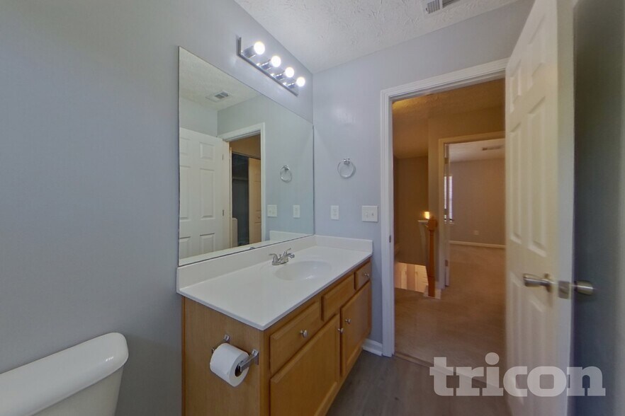 Building Photo - 5330 Mountain Top Pl