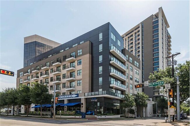 Building Photo - 3201 McKinney Ave