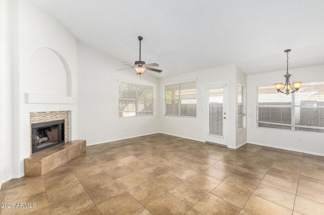 Building Photo - 1180 W Jeanine Dr