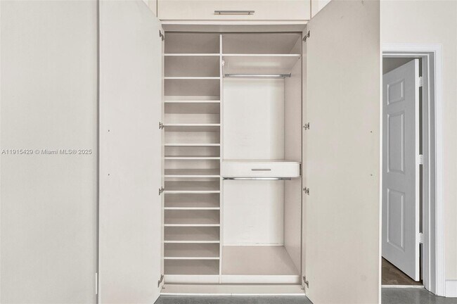 Building Photo - 2100 Van Buren St