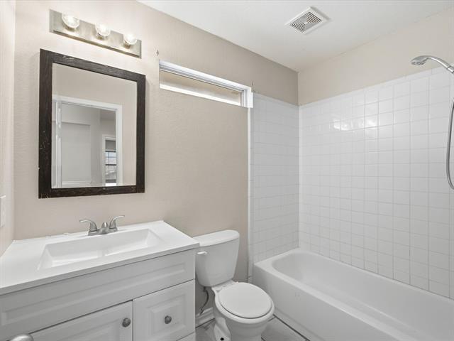 Building Photo - 464 Bass Rd