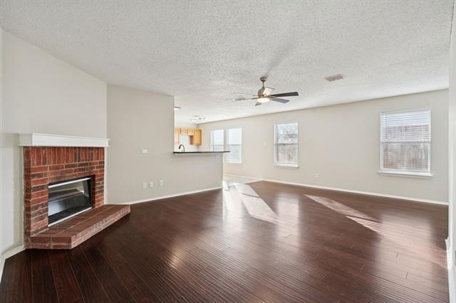 Building Photo - 8201 Canoe Ridge Ln