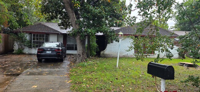 Building Photo - 1018 Forestburg Dr
