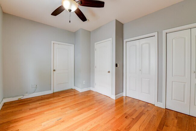 Building Photo - 572 Liberty Ave