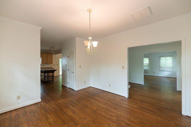 Building Photo - 4916 Gold Crest Dr