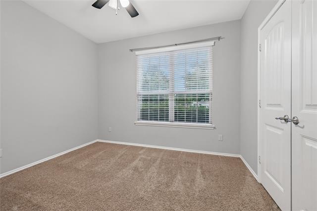 Building Photo - 1512 Greenbrier Dr