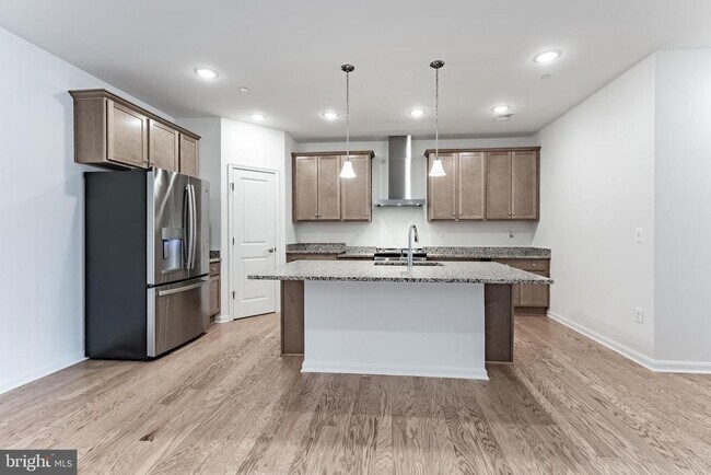 Building Photo - 3700 Havertill Ln