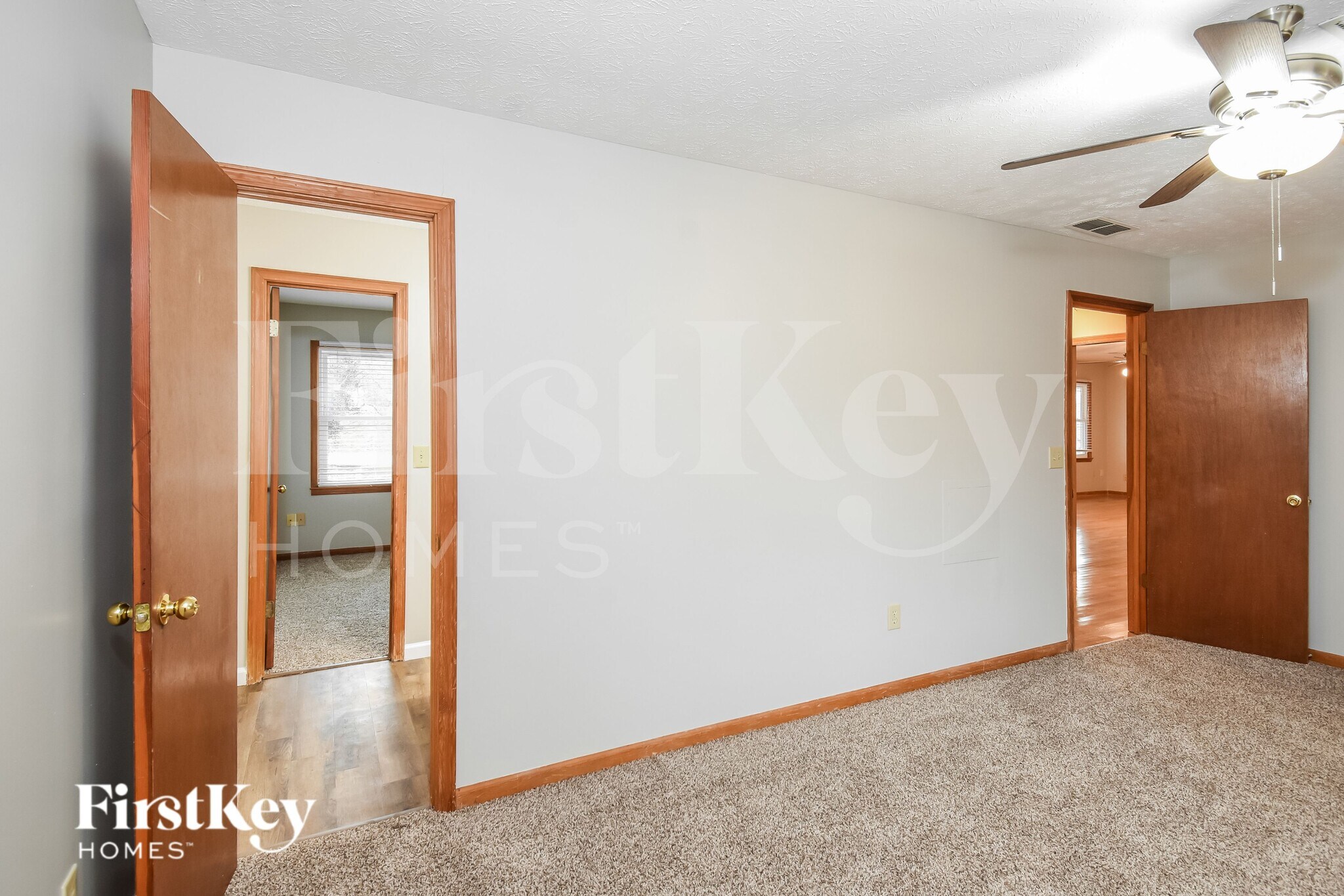 Building Photo - 72 Hickory Glen Way