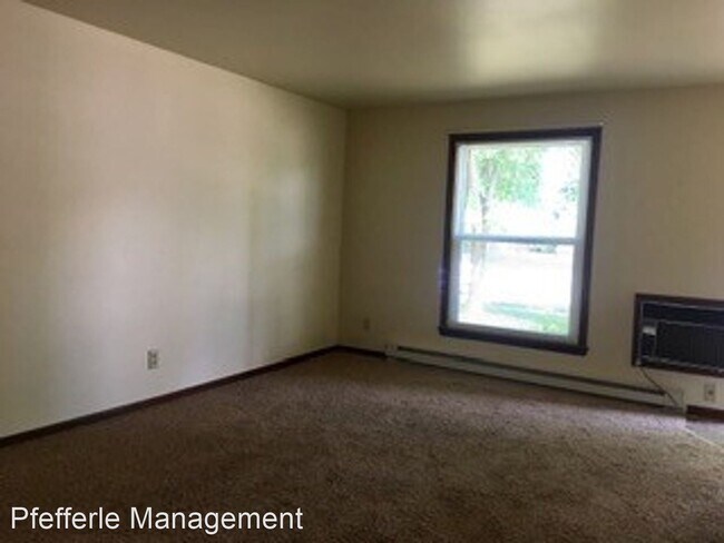 Building Photo - 2 br, 1.5 bath Apartment - 1109 Joyce St.