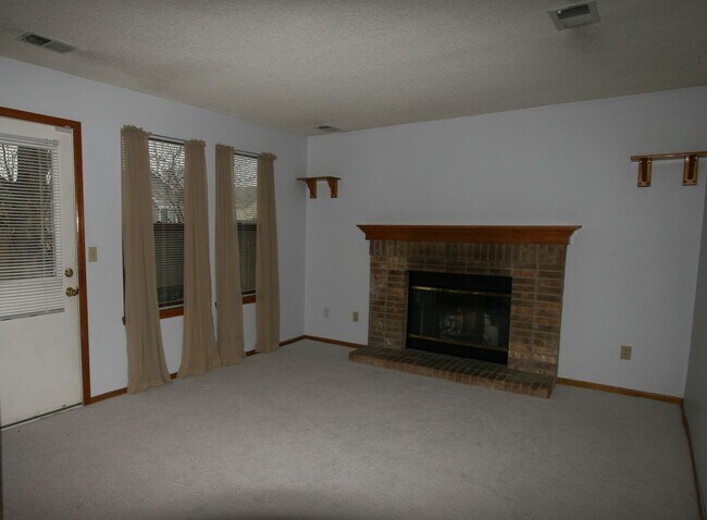 Building Photo - Tri-Level Home in Thornton, CO