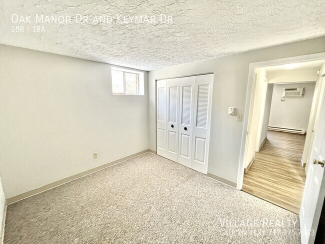Building Photo - 221 Oak Manor Dr