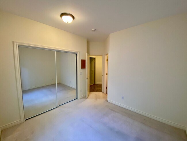 Building Photo - 8616 Blue Grouse Way