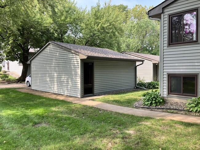 Building Photo - 1386 Arden View Dr