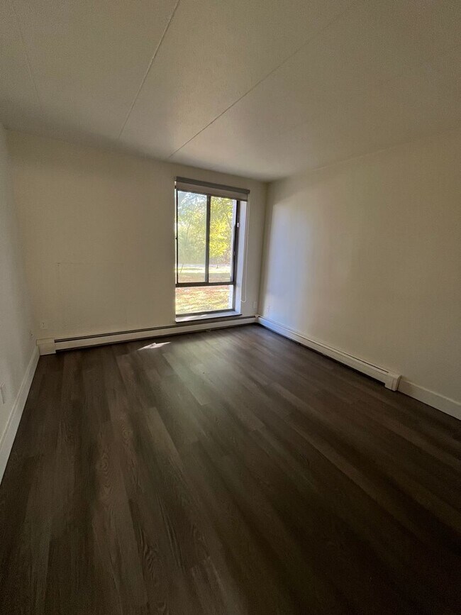 Building Photo - 7290 W Dean Rd