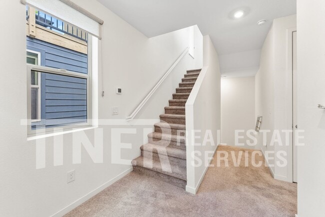 Building Photo - 266 Box Lane-