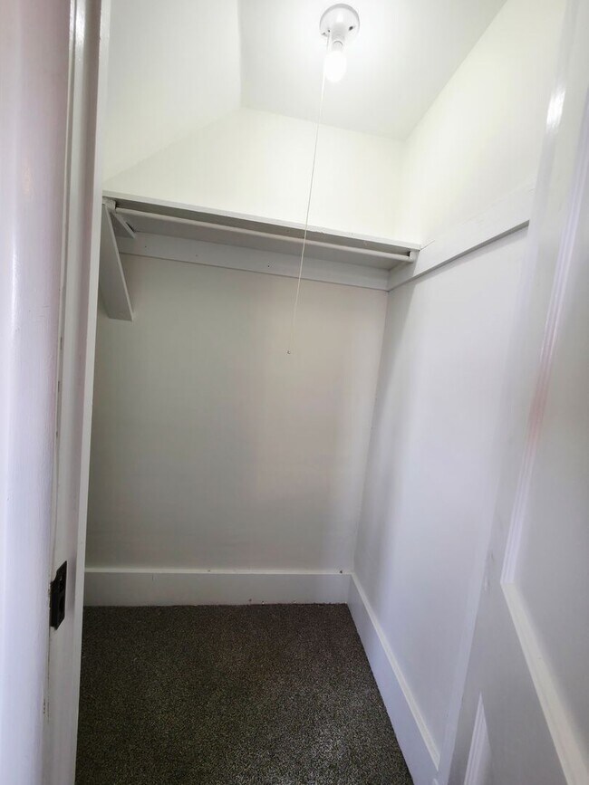 Building Photo - 3 Bed 1 Bath in Rochester PA