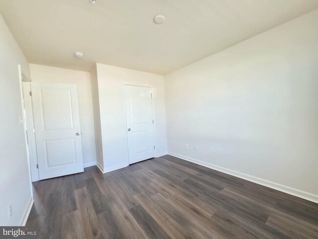 Building Photo - 234 Garrison Way