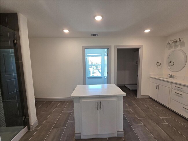 Building Photo - 2105 Tiger Trail