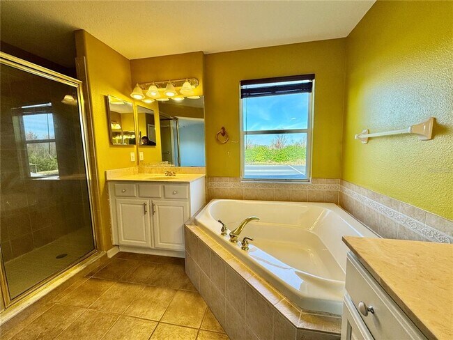 Building Photo - 11209 Village Brook Dr