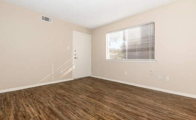 Building Photo - 1 bedroom in Hurst TX 76053