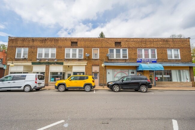 Building Photo - 644-650 Center Ave.