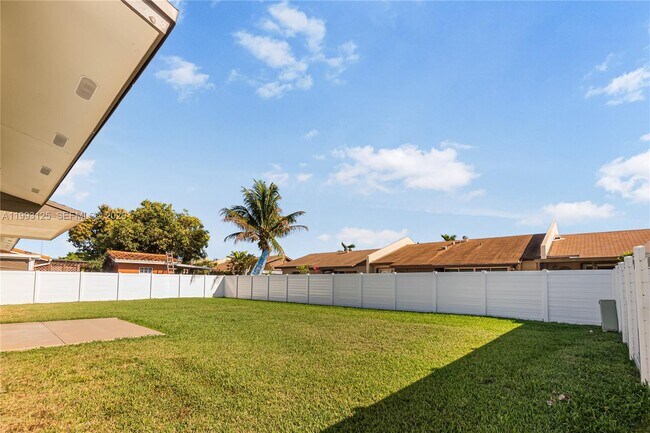Building Photo - Southwest 108th Street, Miami, FL 33186 - 3 BR 2 BA house
