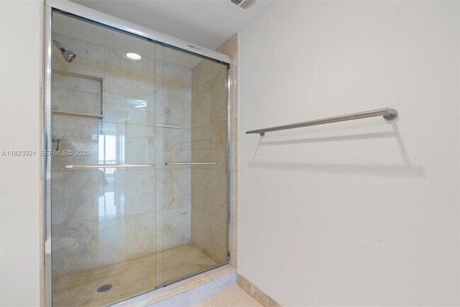 Building Photo - 2200 S Ocean Ln