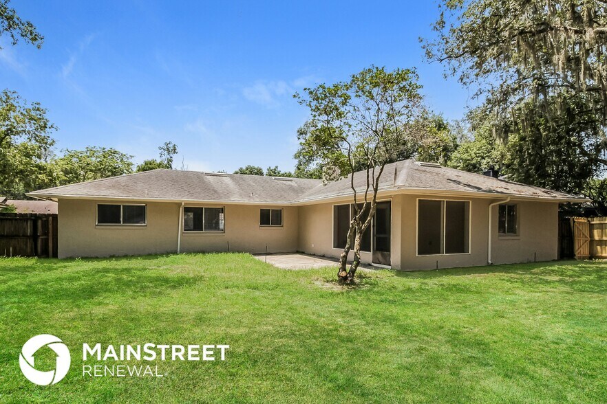 Building Photo - 1333 Sterling Oaks Dr