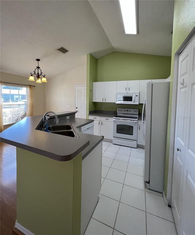 Building Photo - 6807 Kingston Dr
