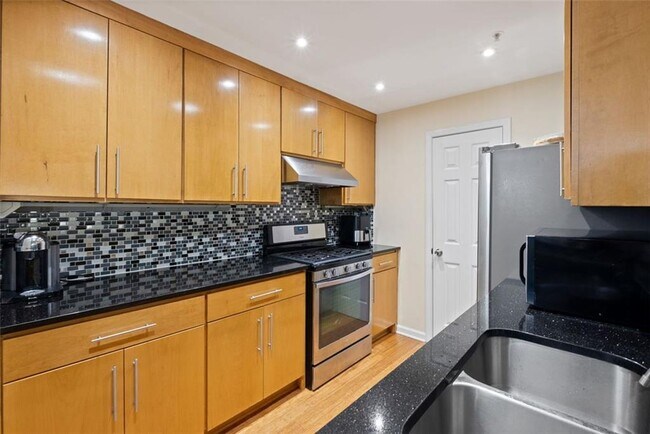 Building Photo - 2714 Vinings Central Run SE