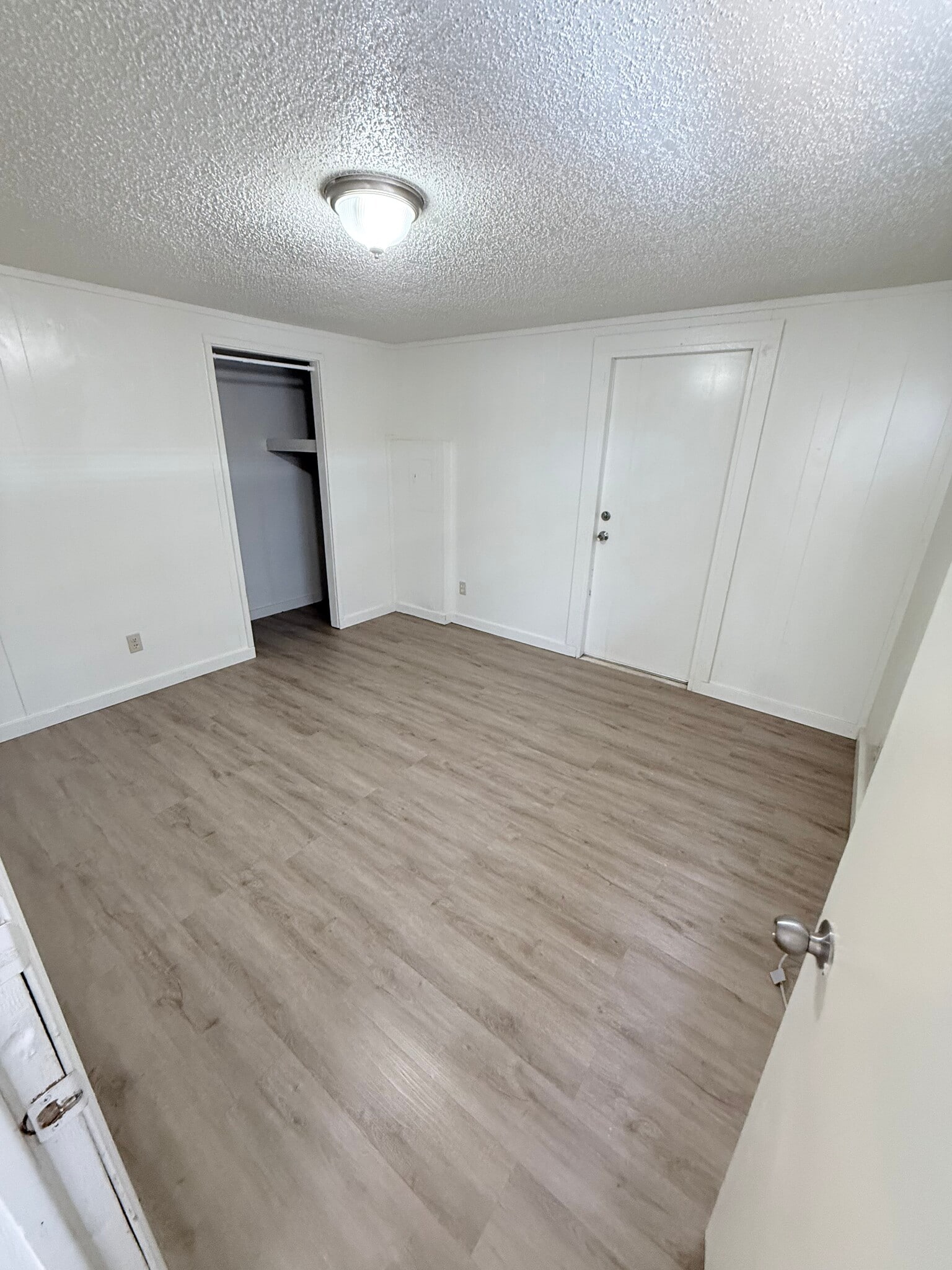 Building Photo - 215 Weeks Rd