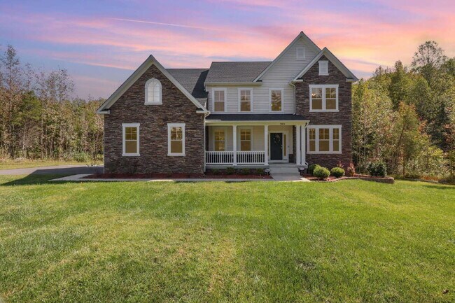 Primary Photo - Now Available for Lease – Executive Home i...